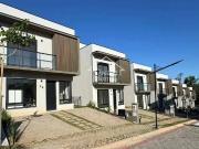 Casa / Sobrado em Condomínio para Locação em Vinhedo/SP...