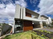 Casa / Sobrado em Condomínio para Venda em Anápolis/GO...