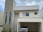 Casa / Sobrado em Condomínio para Venda em Aparecida de...