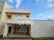 Casa / Sobrado em Condomínio para Venda em Aparecida de...