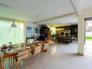 Casa / Sobrado em Condomínio para Venda em Aparecida de...