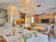 Casa / Sobrado em Condomínio para Venda em Aparecida de...