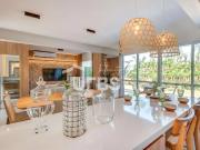 Casa / Sobrado em Condomínio para Venda em Aparecida de...