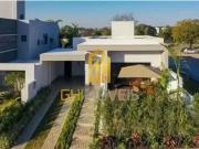 Casa / Sobrado em Condomínio para Venda em Aparecida de...