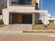 Casa / Sobrado em Condomínio para Venda em Aparecida de...