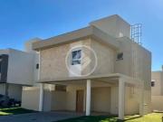 Casa / Sobrado em Condomínio para Venda em Aparecida de...