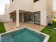 Casa / Sobrado em Condomínio para Venda em Aparecida de...