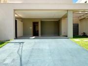 Casa / Sobrado em Condomínio para Venda em Aparecida de...