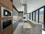 Casa / Sobrado em Condomínio para Venda em Aparecida de...