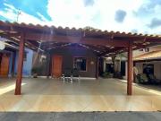 Casa / Sobrado em Condomínio para Venda em Aparecida de...