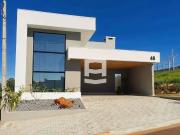 Casa / Sobrado em Condomínio para Venda em Apucarana/PR...