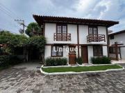 Casa / Sobrado em Condomínio para Venda em Armação dos...