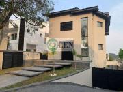 Casa / Sobrado em Condomínio para Venda em Arujá/SP...