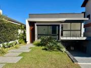 Casa / Sobrado em Condomínio para Venda em Arujá/SP...