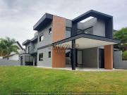 Casa / Sobrado em Condomínio para Venda em Atibaia/SP...