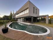 Casa / Sobrado em Condomínio para Venda em Atibaia/SP...