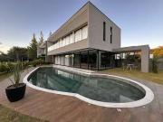 Casa / Sobrado em Condomínio para Venda em Atibaia/SP...