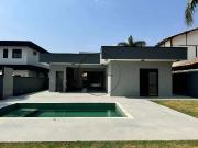 Casa / Sobrado em Condomínio para Venda em Atibaia/SP...