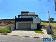 Casa / Sobrado em Condomínio para Venda em Atibaia/SP...