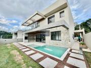 Casa / Sobrado em Condomínio para Venda em Atibaia/SP...