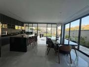 Casa / Sobrado em Condomínio para Venda em Atibaia/SP...