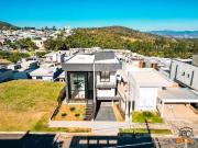 Casa / Sobrado em Condomínio para Venda em Atibaia/SP...