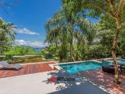 Casa / Sobrado em Condomínio para Venda em Balneário...