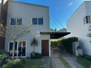 Casa / Sobrado em Condomínio para Venda em Balneário...