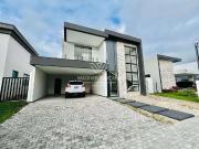 Casa / Sobrado em Condomínio para Venda em Barra dos...