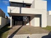 Casa / Sobrado em Condomínio para Venda em Barra dos...