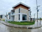 Casa / Sobrado em Condomínio para Venda em Barra dos...