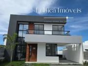 Casa / Sobrado em Condomínio para Venda em Barra dos...