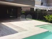 Casa / Sobrado em Condomínio para Venda em Barueri/SP...