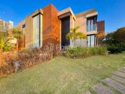 Casa / Sobrado em Condomínio para Venda em Barueri/SP...