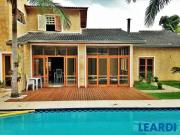 Casa / Sobrado em Condomínio para Venda em Barueri/SP...