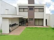 Casa / Sobrado em Condomínio para Venda em Belo...