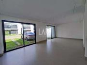 Casa / Sobrado em Condomínio para Venda em Belo...