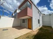 Casa / Sobrado em Condomínio para Venda em Belo...