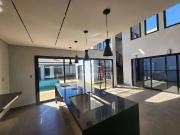 Casa / Sobrado em Condomínio para Venda em Botucatu/SP...