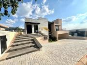 Casa / Sobrado em Condomínio para Venda em Bragança...