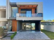 Casa / Sobrado em Condomínio para Venda em...