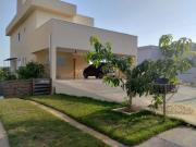 Casa / Sobrado em Condomínio para Venda em Caldas...