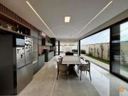 Casa / Sobrado em Condomínio para Venda em Caldas...