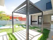 Casa / Sobrado em Condomínio para Venda em Caldas...