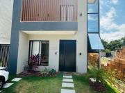 Casa / Sobrado em Condomínio para Venda em Camaçari/BA...