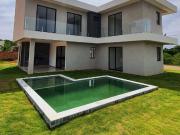 Casa / Sobrado em Condomínio para Venda em Camaçari/BA...