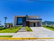 Casa / Sobrado em Condomínio para Venda em Camboriú/SC...