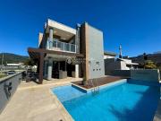 Casa / Sobrado em Condomínio para Venda em Camboriú/SC...