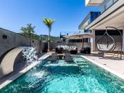 Casa / Sobrado em Condomínio para Venda em Camboriú/SC...