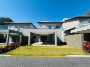 Casa / Sobrado em Condomínio para Venda em Campo...